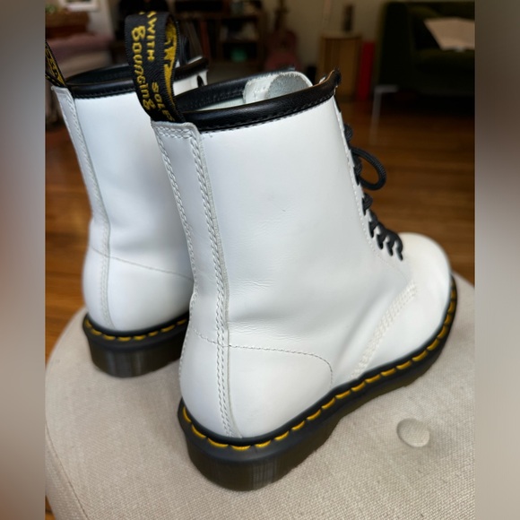 Doc Marten 1460 Original Smooth White Leather Lace Up Lug Boots Women's 7 - Picture 8 of 14